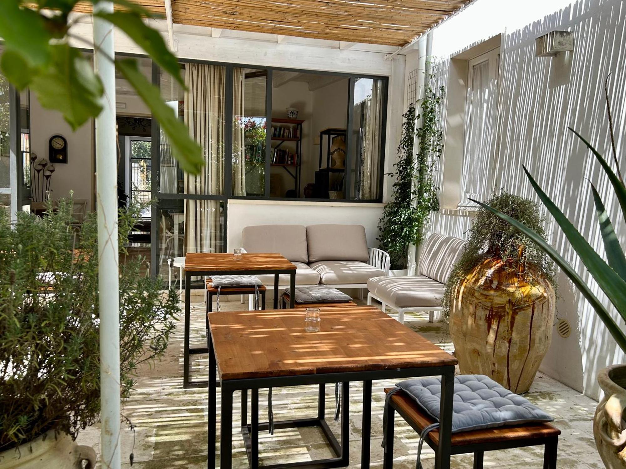 B&B Don Alessandro Surbo Luaran gambar